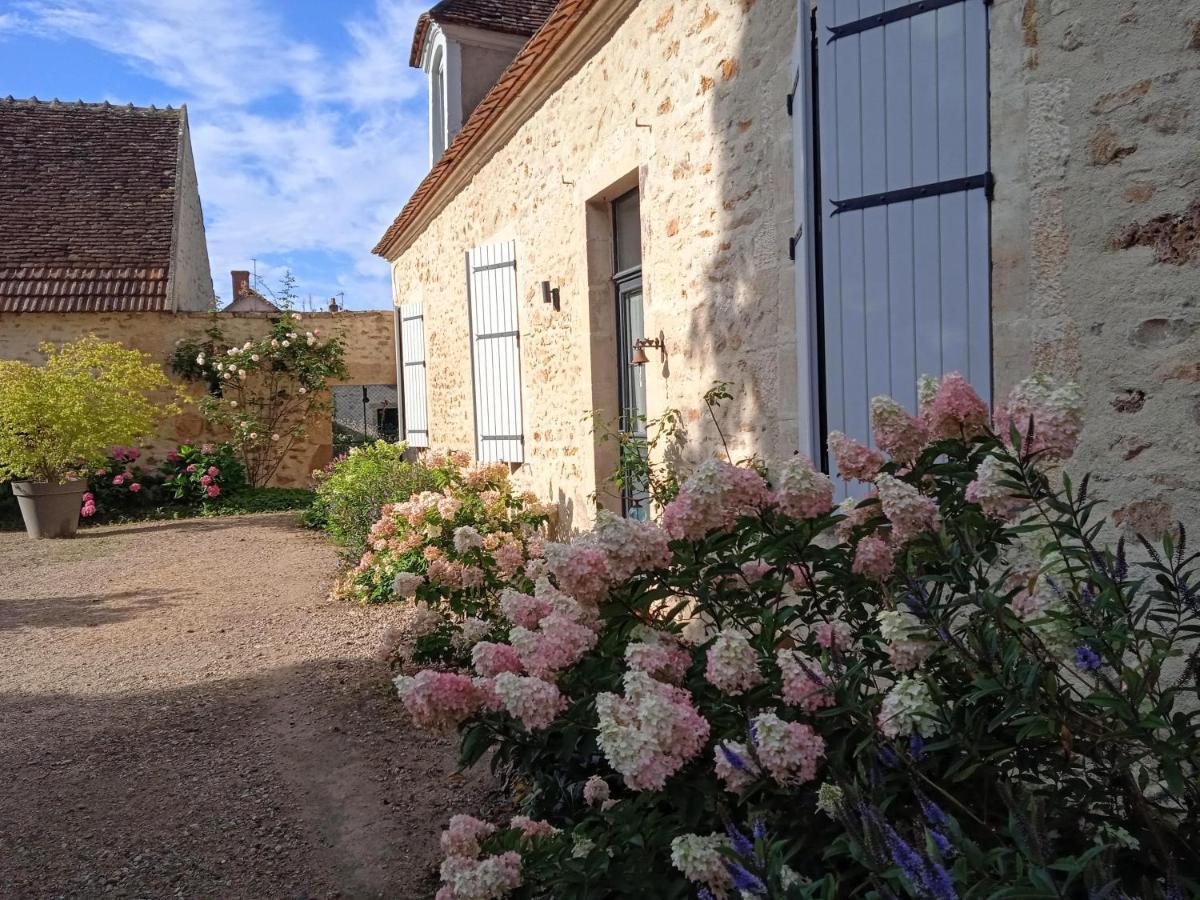 L'Amalgam' Bed & Breakfast Ainay-le-Vieil Exterior foto